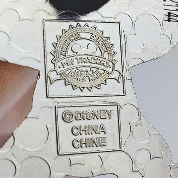 Disney Lilo and Stitch Rainbow Pride Enamel Pin 2021 - Picture 6 of 7